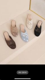 Klapki zakryte palce damskie(36-41/12P)