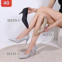 Czółenka na szpilce (36-41/12P)