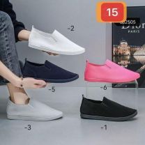 Trampki wsuwane damskie(36-41/12P)