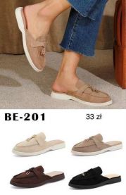 Klapki zakryte palce damskie(36-41/12P)