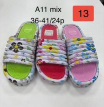 Klapki basenowe damskie (36-41/24P)