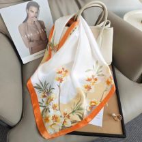 Chusta Damska (70x70/12szt)