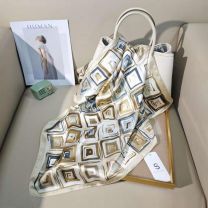 Chusta Damska (70x70/12szt)