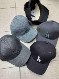 Czapki męskie z daszkiem (uniwersalny/12szt)