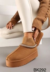 * BARDZO WYSOKA JAKOŚĆ WYKONANIA *