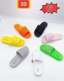 Klapki basenowe damskie (36-41/12P)