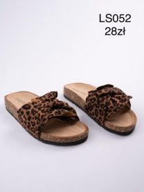 Klapki na płaskim (36-41/12P)