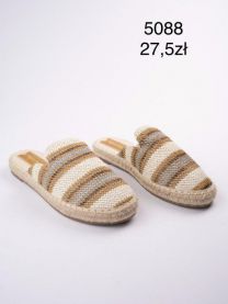 Klapki zakryte palce damskie(36-41/12P)