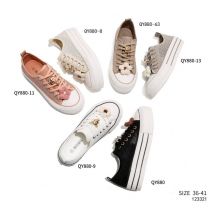 Trampki wiążane damskie(36-41/12P)