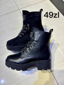 Botki na płaskim (36-41/12P)
