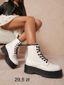 Botki na płaskim (36-41/12P)