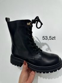 Botki na płaskim (36-41/12P)