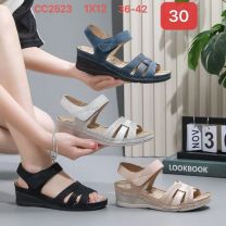 Sandały na koturnie (36-42/12P)