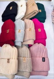 Komplet czapki damskie (uniwersalny/12kpt)