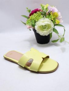 Klapki na płaskim (36-41/12P)